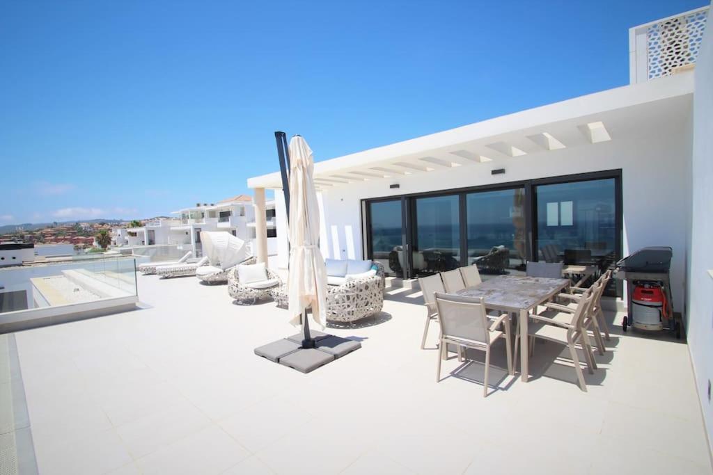 Luxurious Penthouse With Huge Panoramic Terrace San Roque (Andalucia) Exterior foto